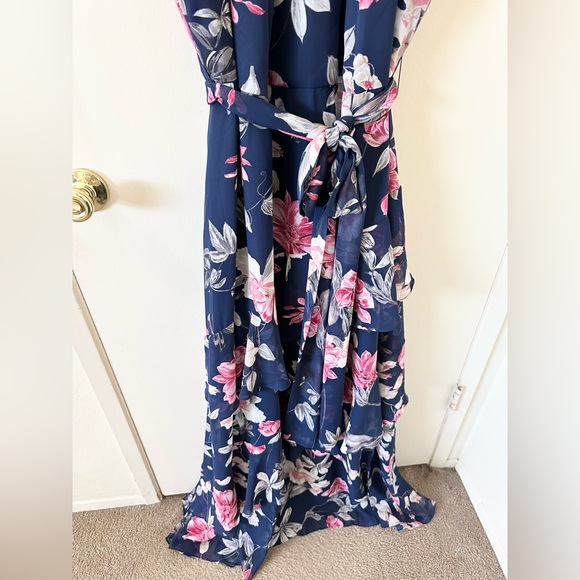 Plus Size ✨ Eliza J Floral Tiered Halter Maxi Gown with Tie Neck Detail Size 18 - Picture 6 of 12